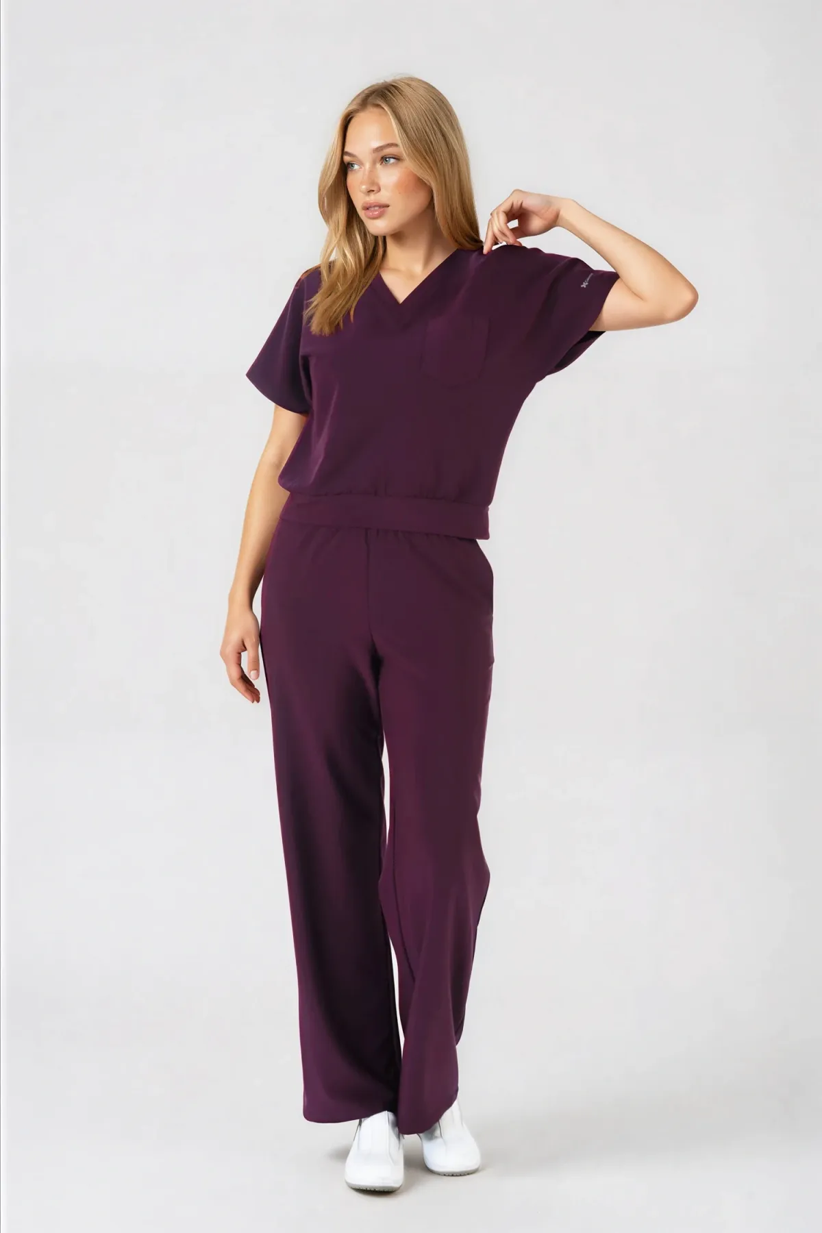 Komplet medyczny / Scrubs medyczny: Bluza cropped fit + spodnie z szeroką nogawką, XF4-Bu, bordo