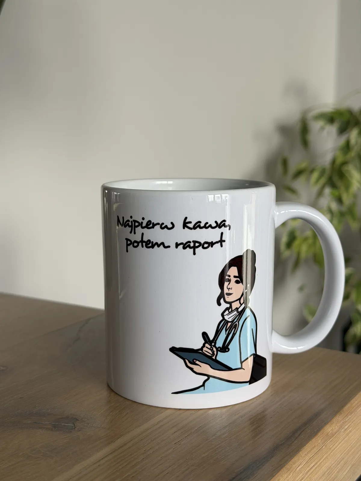 Kubek dla medyka "Najpierw kawa, potem raport"
